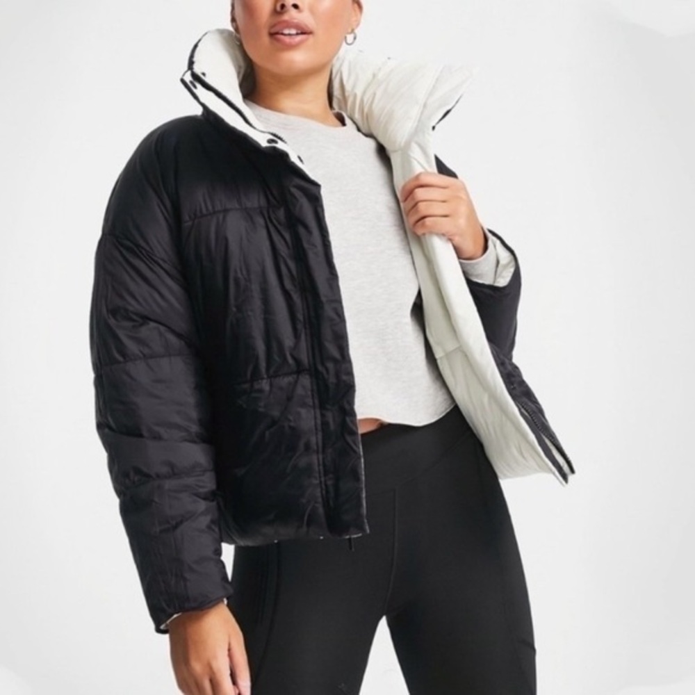 Calvin Klein Performance reversible oversized puffer coat in black/white XXL